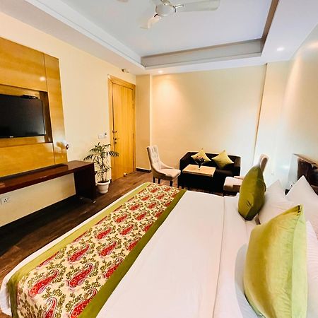 Hotel Banz Near Indira Gandhi Airport Delhi Ню Делхи Екстериор снимка