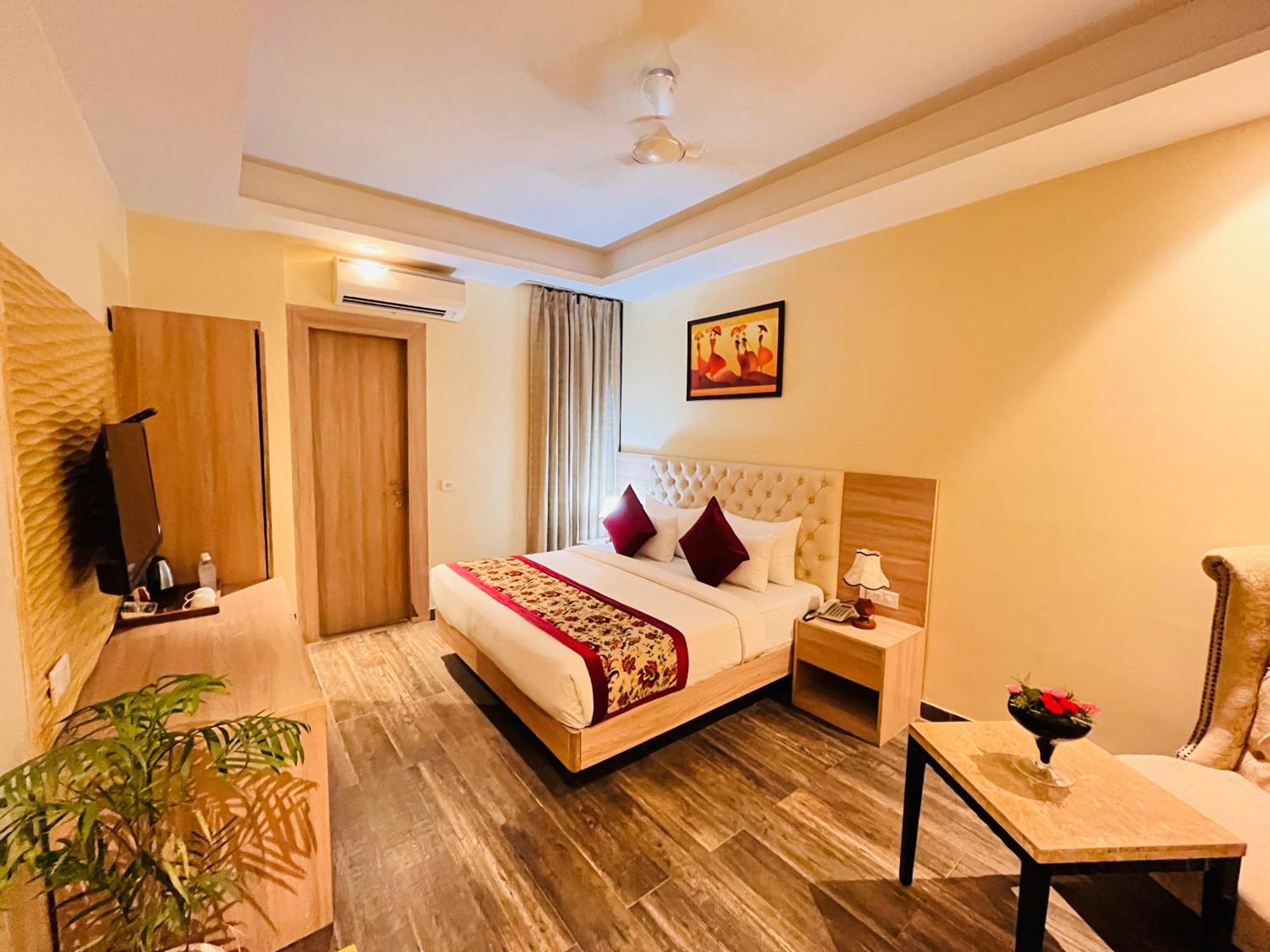 Hotel Banz Near Indira Gandhi Airport Delhi Ню Делхи Екстериор снимка