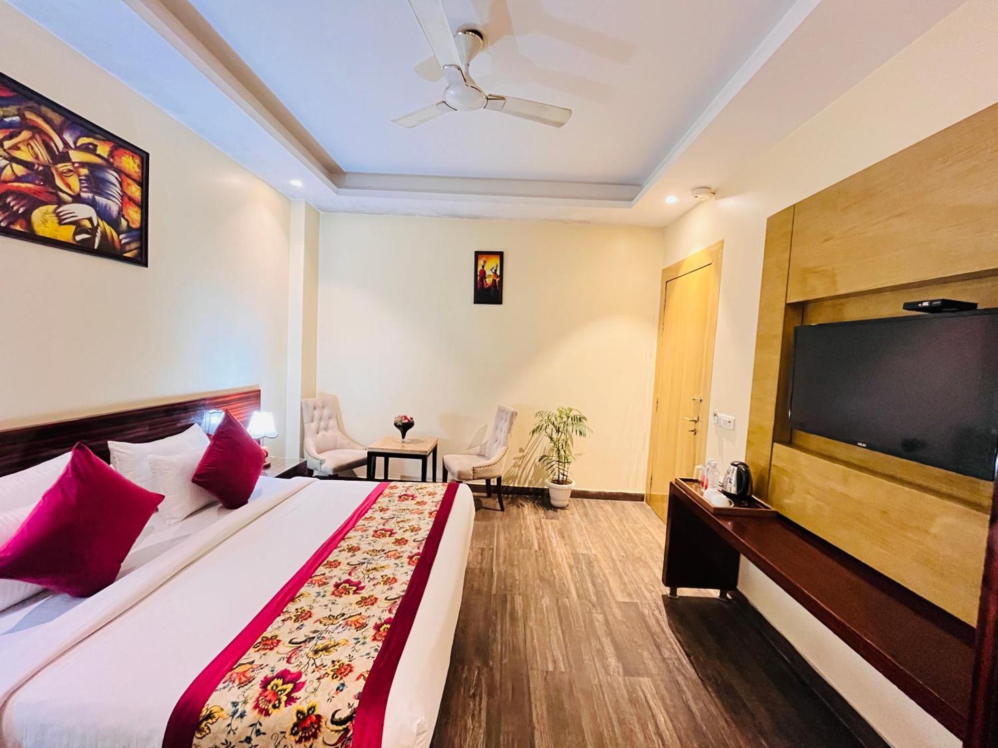 Hotel Banz Near Indira Gandhi Airport Delhi Ню Делхи Екстериор снимка