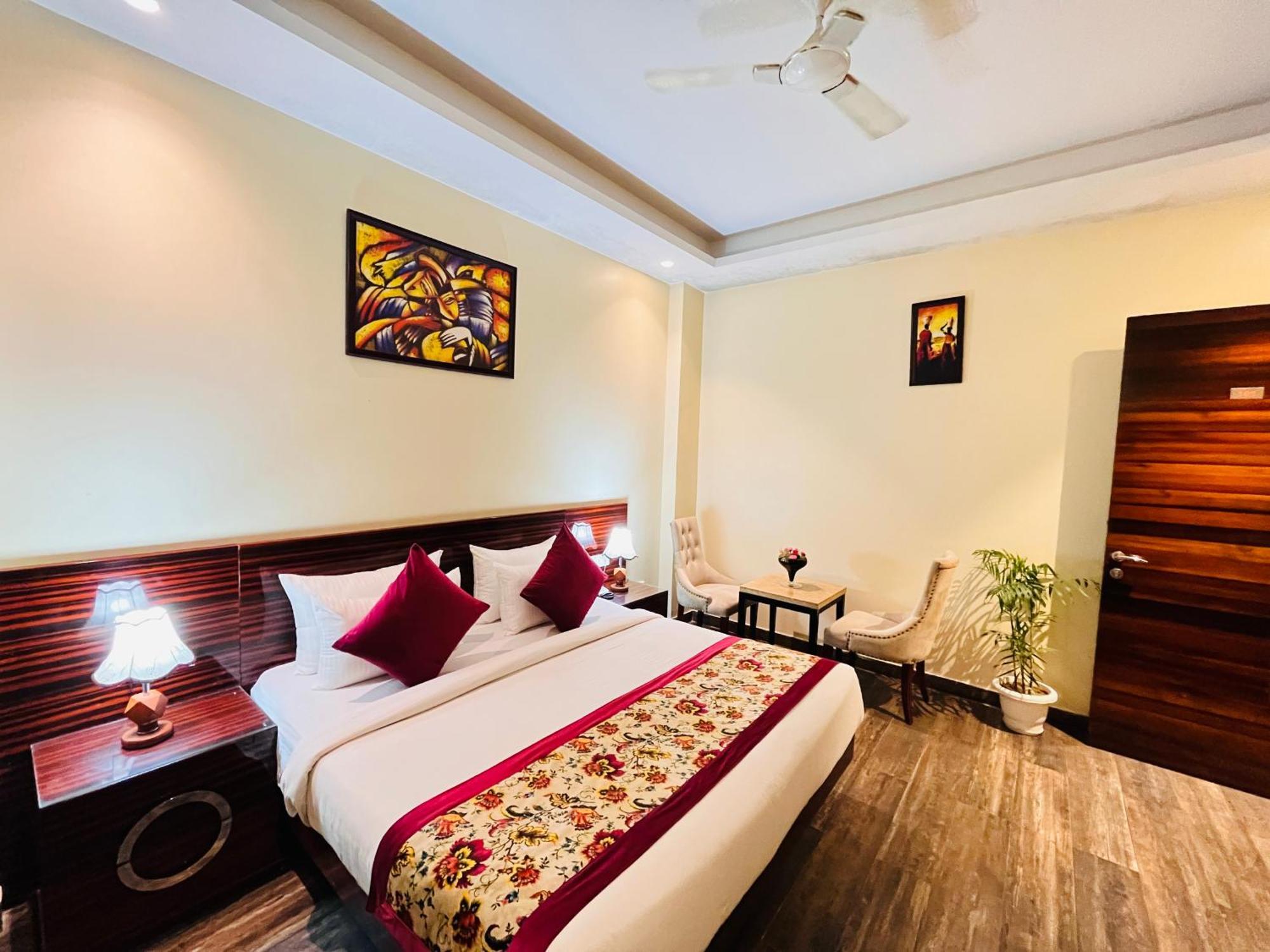 Hotel Banz Near Indira Gandhi Airport Delhi Ню Делхи Екстериор снимка