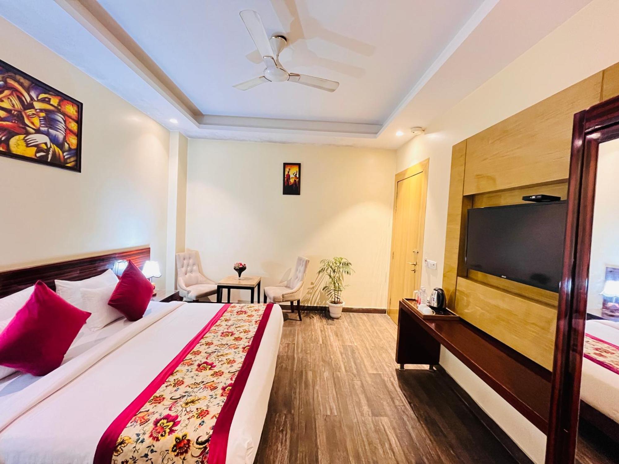 Hotel Banz Near Indira Gandhi Airport Delhi Ню Делхи Екстериор снимка