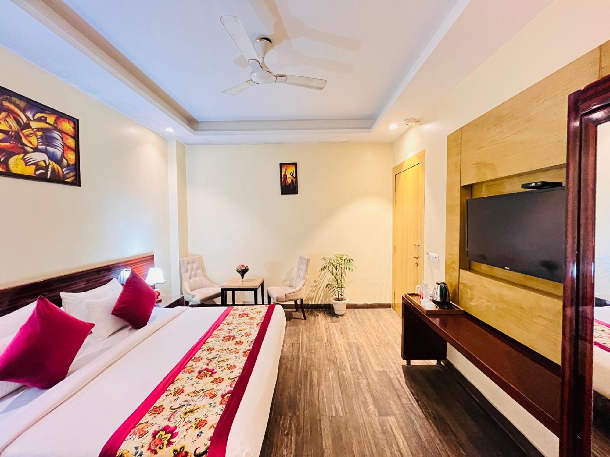 Hotel Banz Near Indira Gandhi Airport Delhi Ню Делхи Екстериор снимка