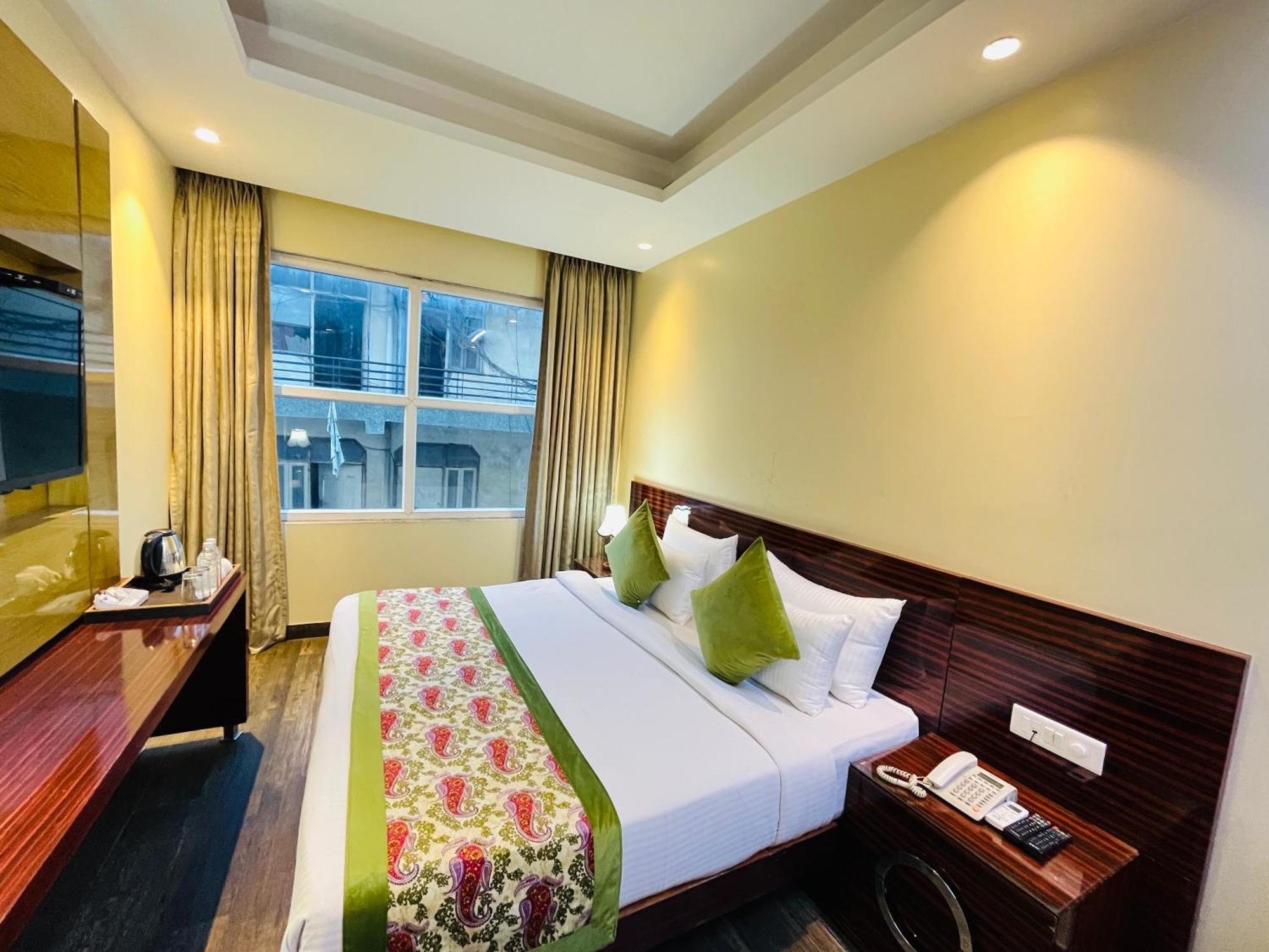 Hotel Banz Near Indira Gandhi Airport Delhi Ню Делхи Екстериор снимка