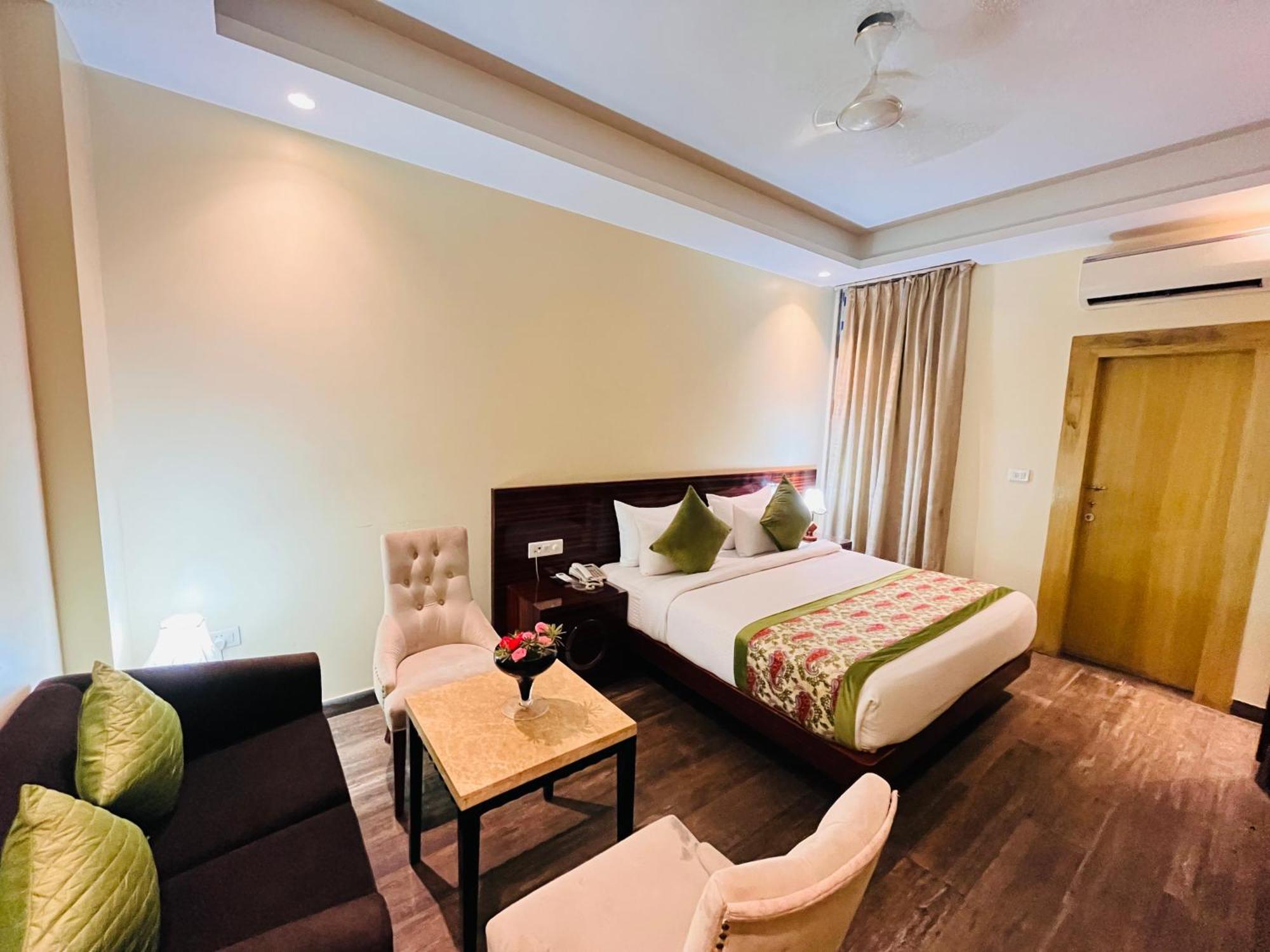 Hotel Banz Near Indira Gandhi Airport Delhi Ню Делхи Екстериор снимка