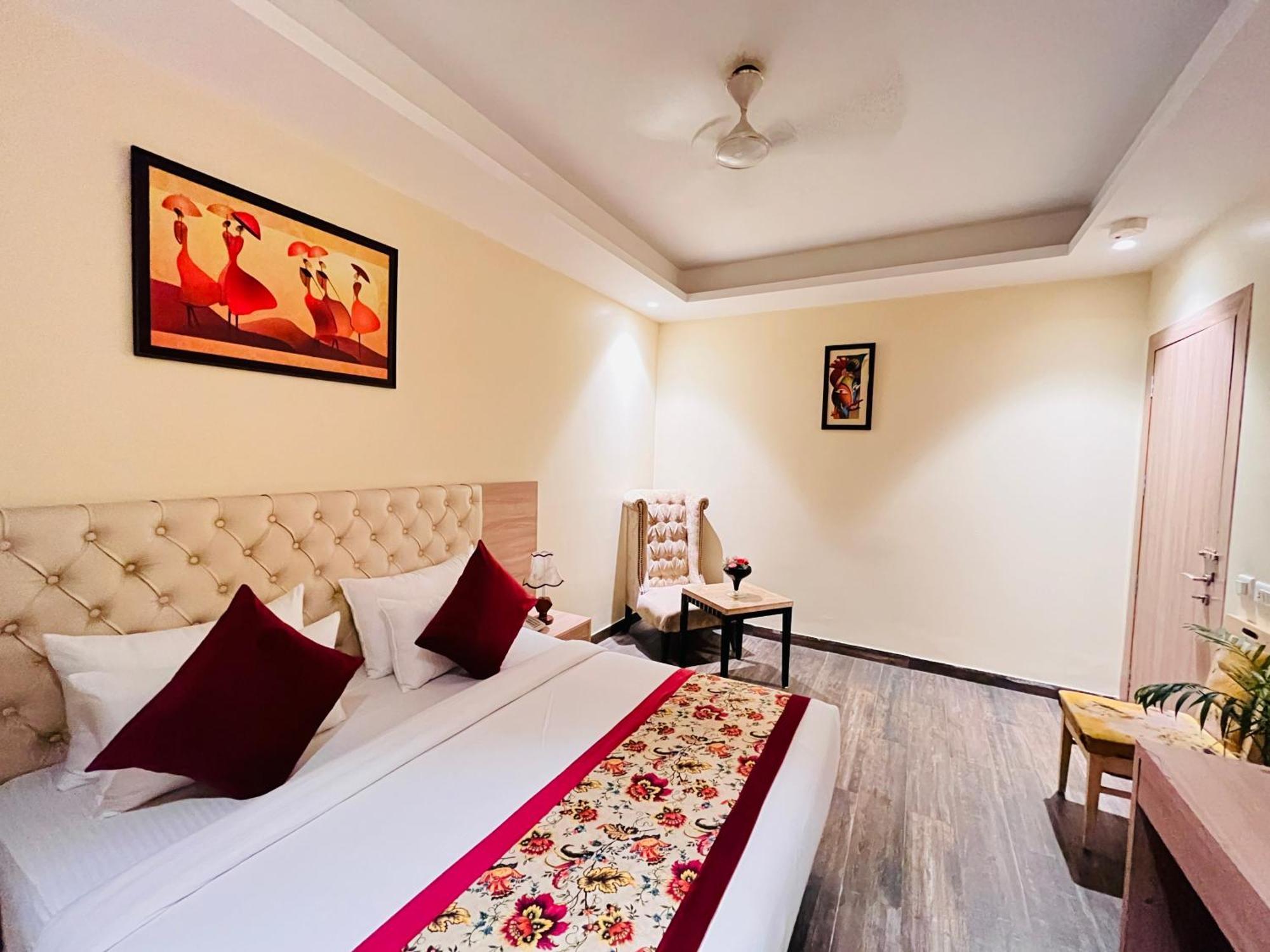 Hotel Banz Near Indira Gandhi Airport Delhi Ню Делхи Екстериор снимка