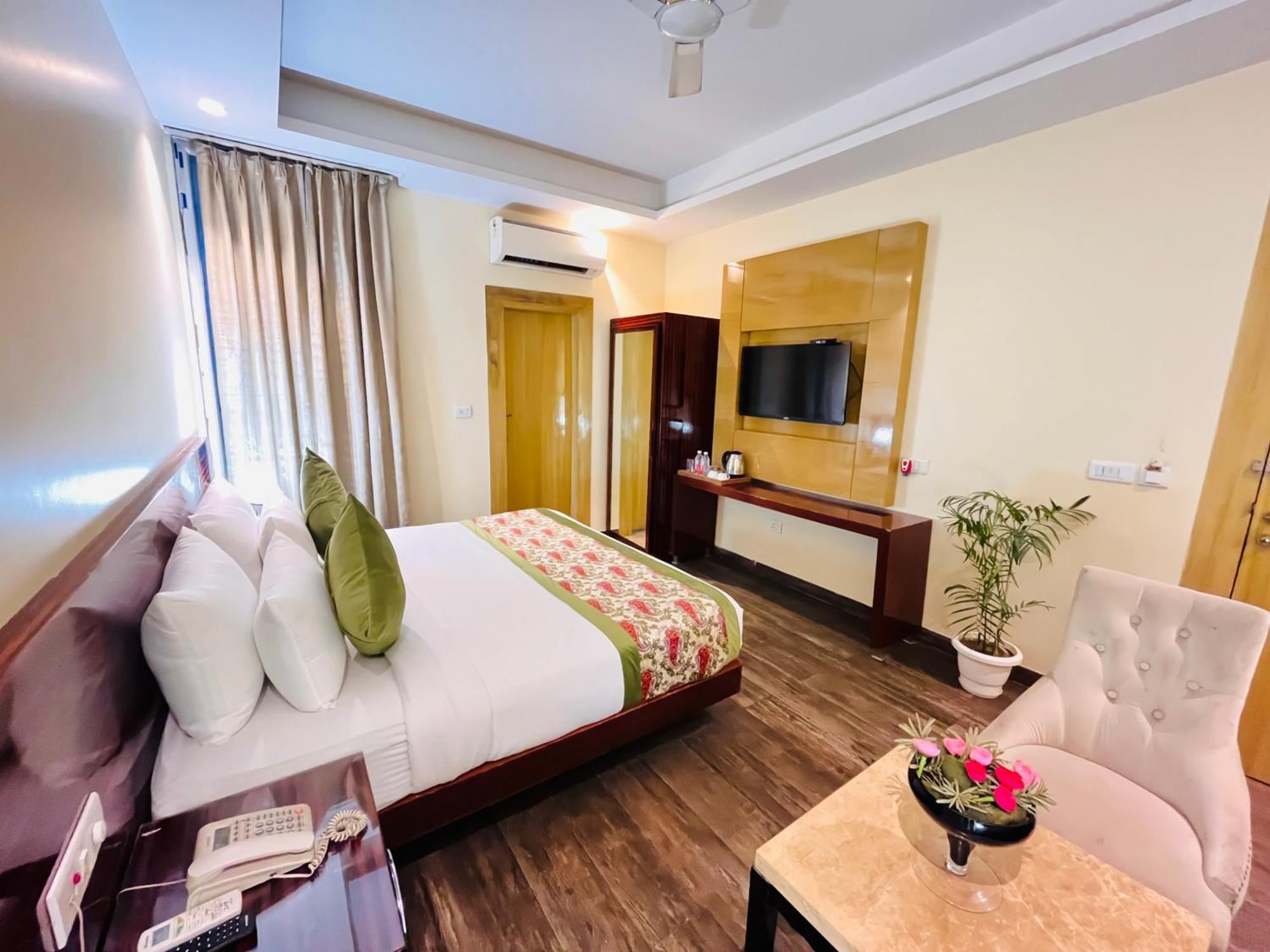 Hotel Banz Near Indira Gandhi Airport Delhi Ню Делхи Екстериор снимка