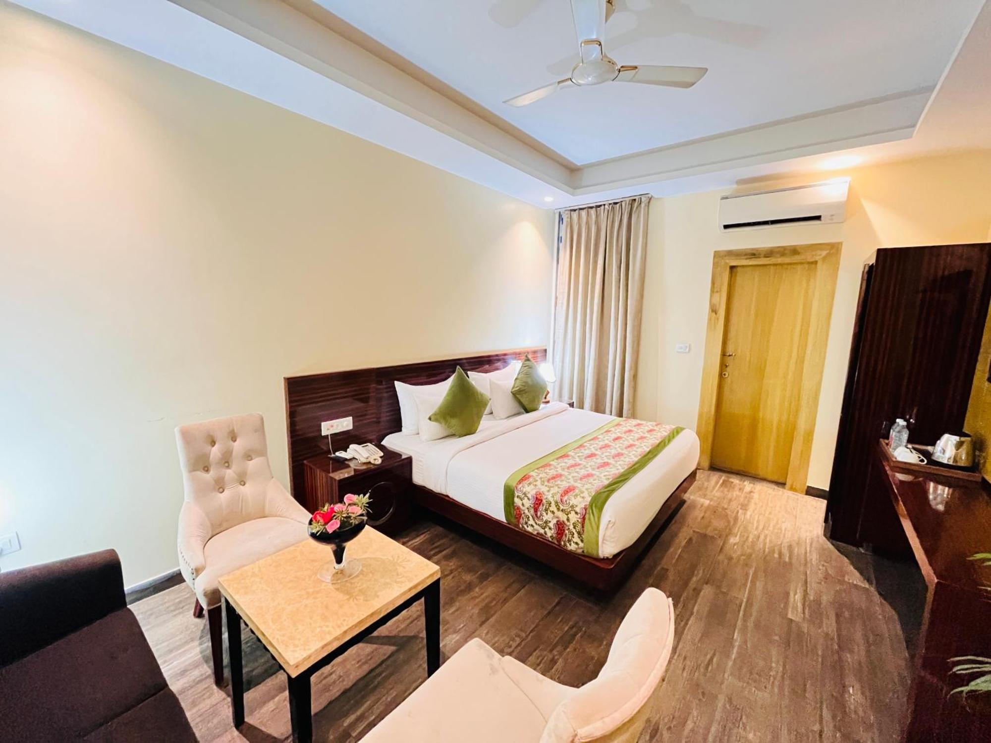 Hotel Banz Near Indira Gandhi Airport Delhi Ню Делхи Екстериор снимка