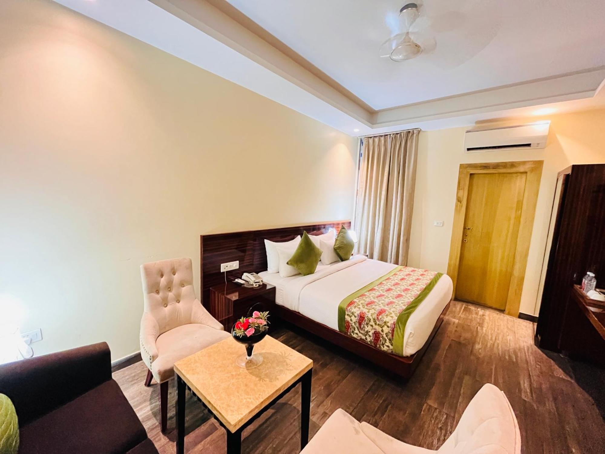 Hotel Banz Near Indira Gandhi Airport Delhi Ню Делхи Екстериор снимка